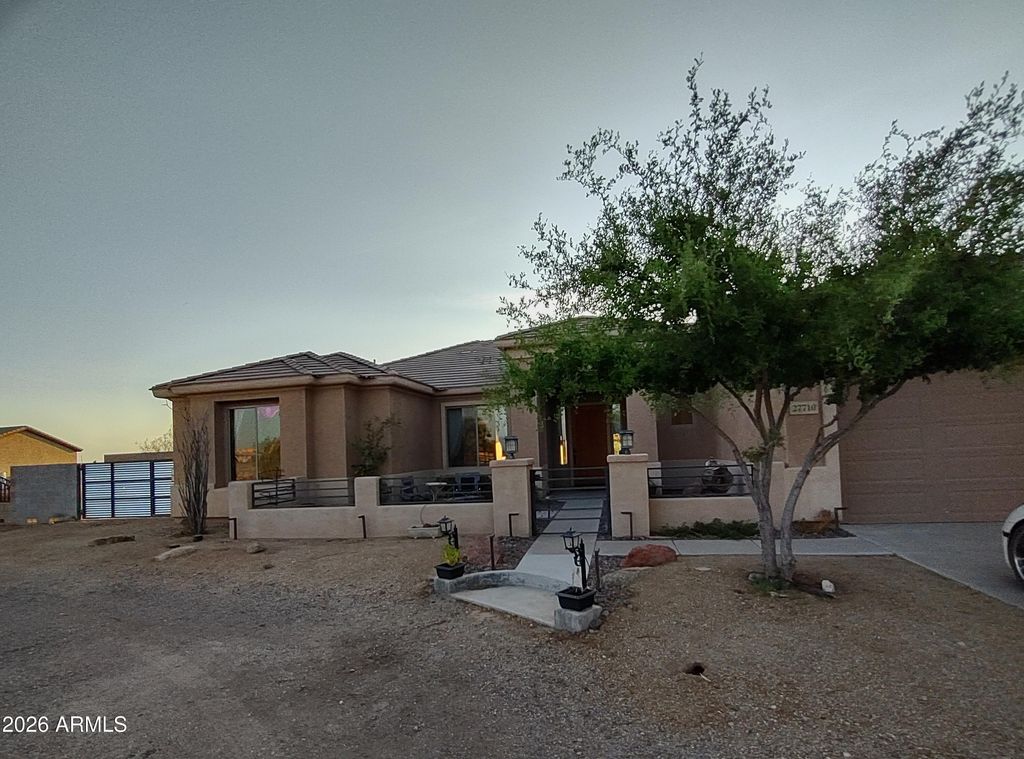 27710 N 237TH Lane, Wittmann, AZ 85361 — photo 5