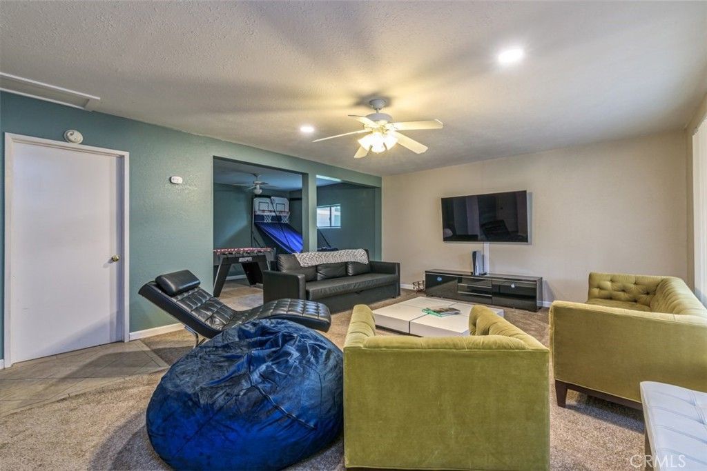 Image 13 of property listing at 45221 Big Oak Lane, Oakhurst, CA 93644