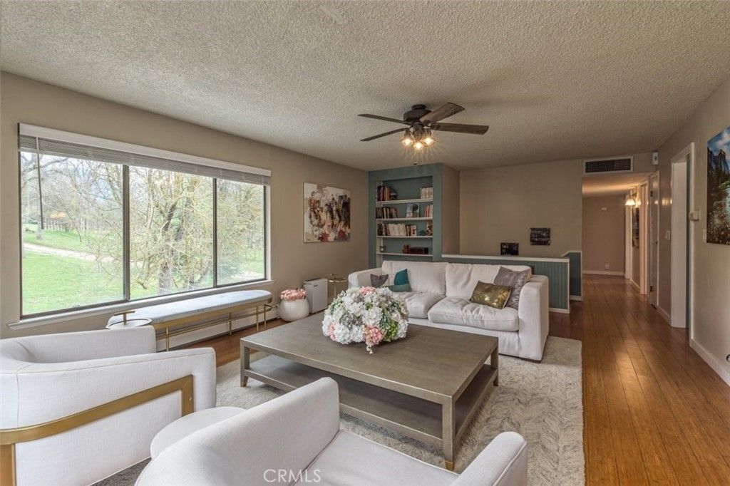 Image 22 of property listing at 45221 Big Oak Lane, Oakhurst, CA 93644