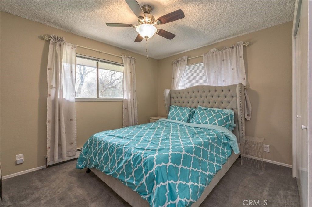Image 34 of property listing at 45221 Big Oak Lane, Oakhurst, CA 93644