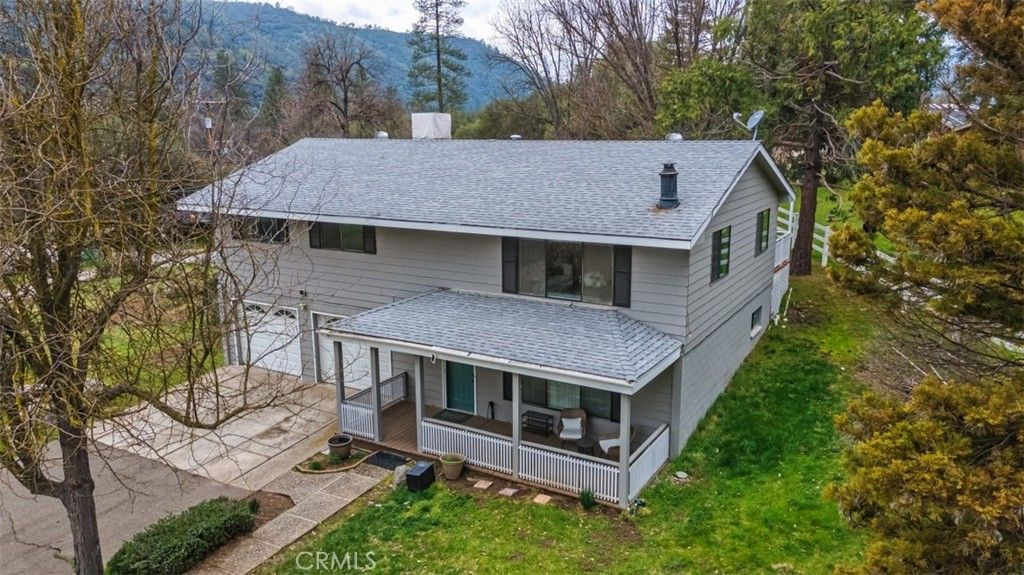 Image 39 of property listing at 45221 Big Oak Lane, Oakhurst, CA 93644
