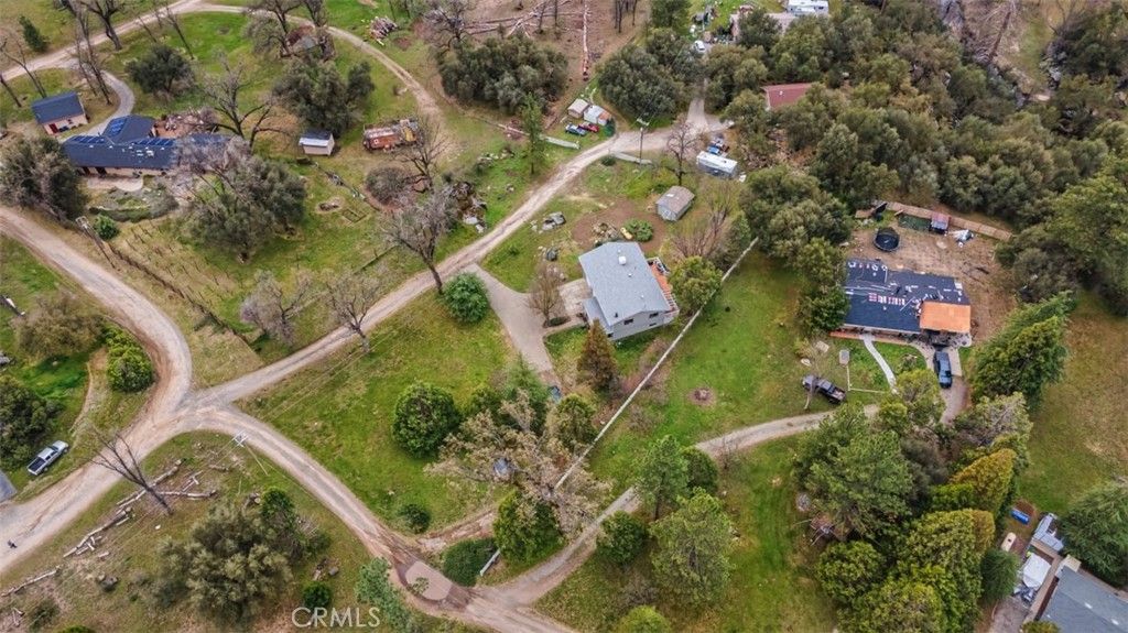 Image 43 of property listing at 45221 Big Oak Lane, Oakhurst, CA 93644