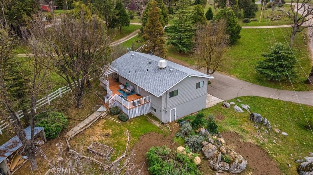 Image 47 of property listing at 45221 Big Oak Lane, Oakhurst, CA 93644