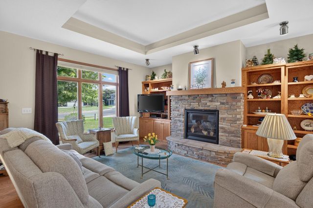 525 Devin Lane, River Falls, WI 54022