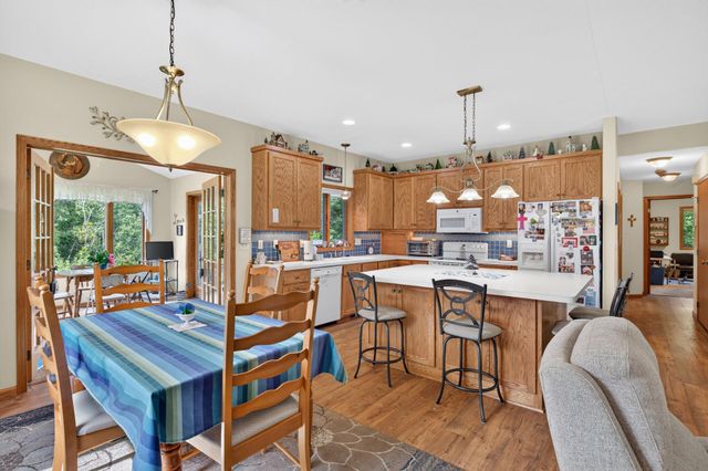 525 Devin Lane, River Falls, WI 54022
