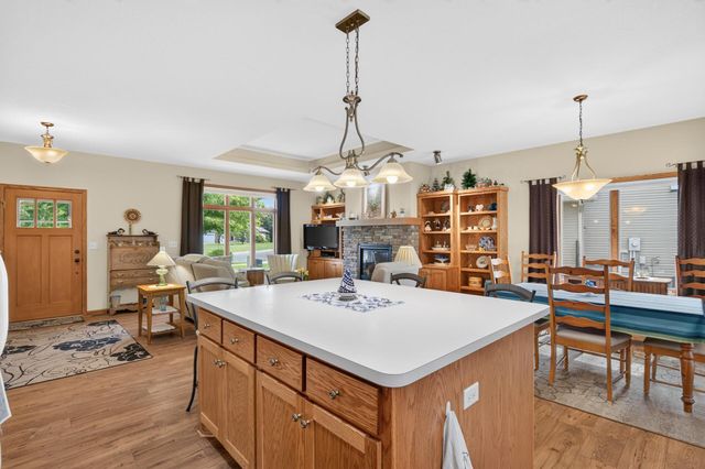 525 Devin Lane, River Falls, WI 54022