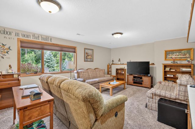 525 Devin Lane, River Falls, WI 54022
