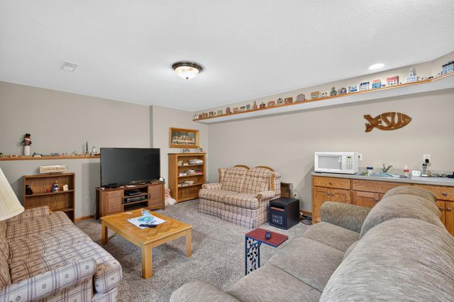 525 Devin Lane, River Falls, WI 54022