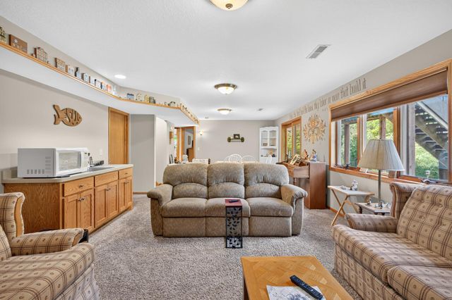 525 Devin Lane, River Falls, WI 54022