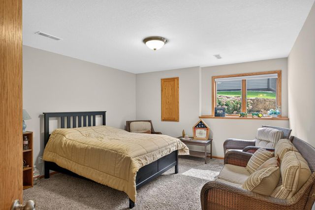525 Devin Lane, River Falls, WI 54022