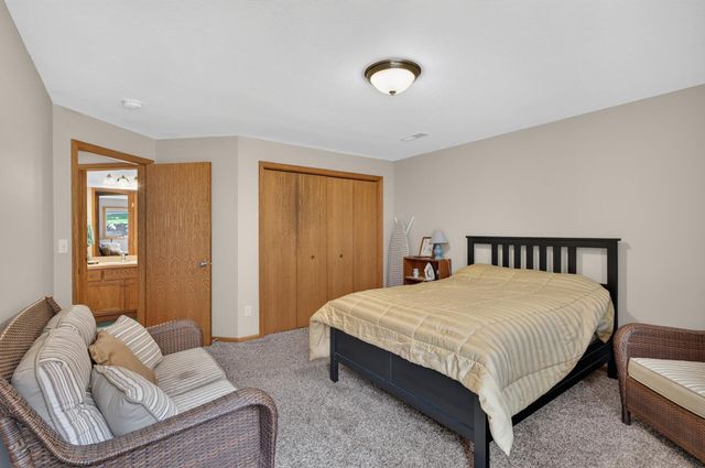 525 Devin Lane, River Falls, WI 54022
