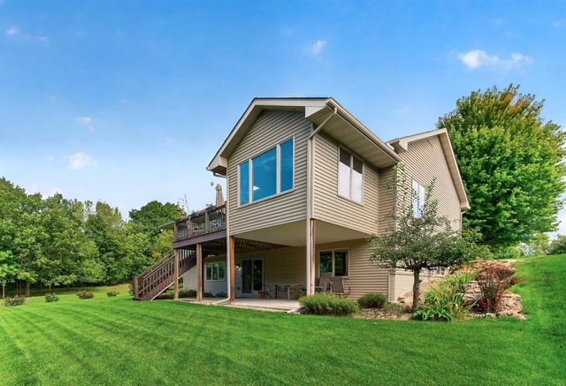 525 Devin Lane, River Falls, WI 54022