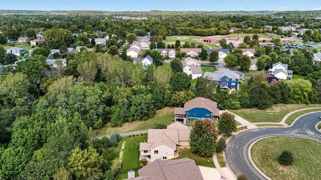 525 Devin Lane, River Falls, WI 54022