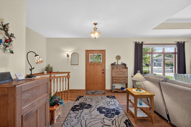 525 Devin Lane, River Falls, WI 54022
