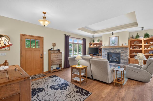 525 Devin Lane, River Falls, WI 54022