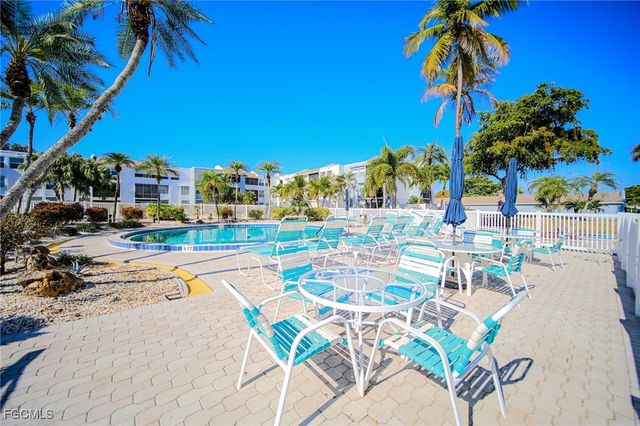 5959 Winkler RD 206, Fort Myers, FL 33919