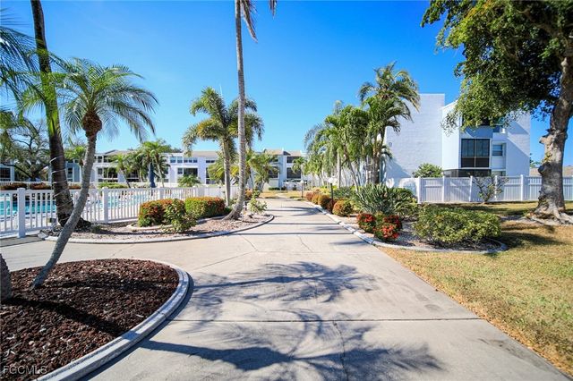 5959 Winkler RD 206, Fort Myers, FL 33919