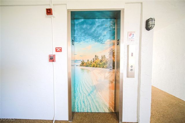 5959 Winkler RD 206, Fort Myers, FL 33919