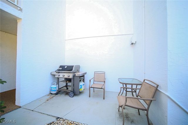 5959 Winkler RD 206, Fort Myers, FL 33919