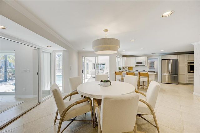 660 14th AVE S, Naples, FL 34102