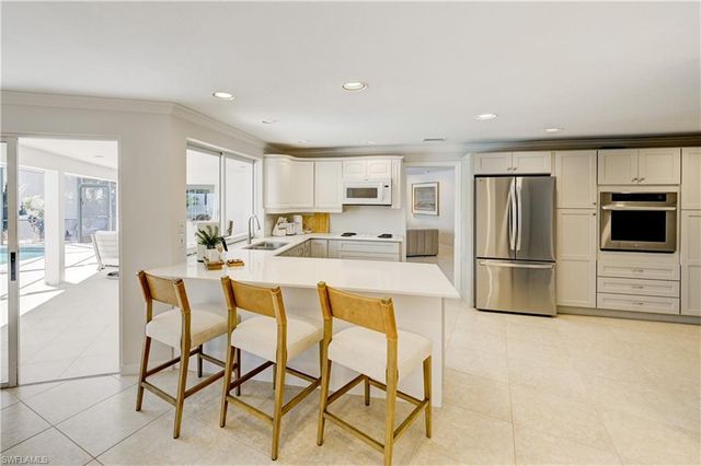 660 14th AVE S, Naples, FL 34102