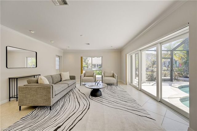 660 14th AVE S, Naples, FL 34102