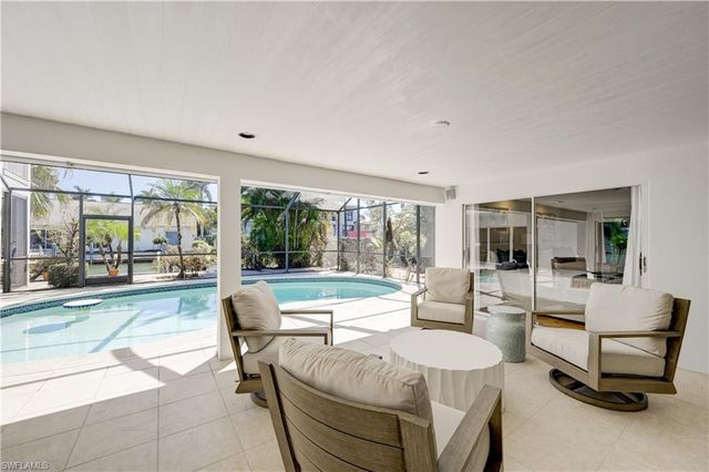 660 14th AVE S, Naples, FL 34102