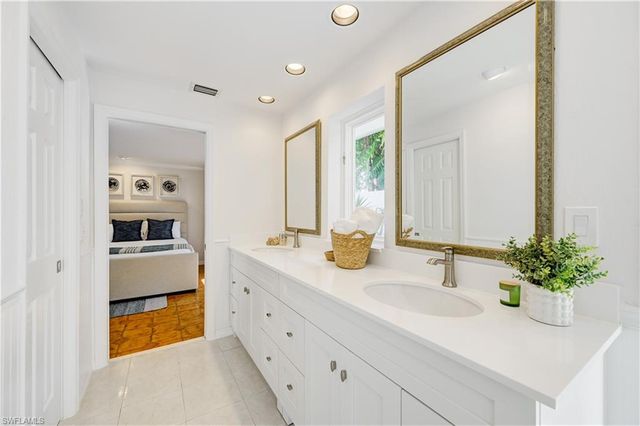 660 14th AVE S, Naples, FL 34102