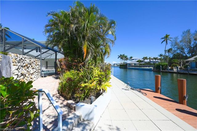 660 14th AVE S, Naples, FL 34102