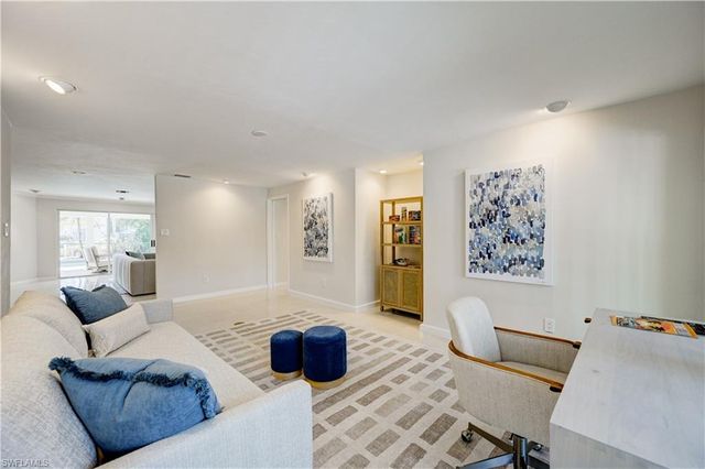 660 14th AVE S, Naples, FL 34102