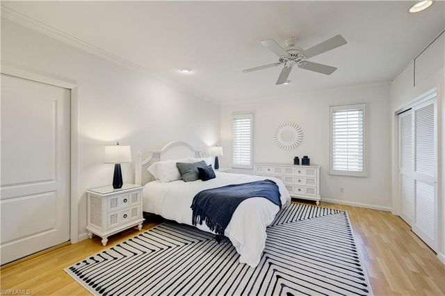 660 14th AVE S, Naples, FL 34102