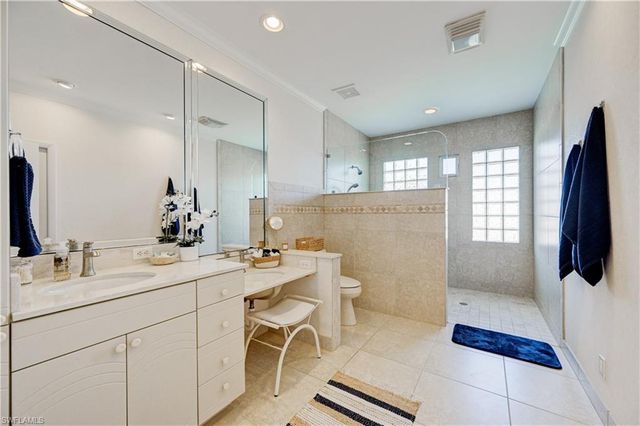 660 14th AVE S, Naples, FL 34102