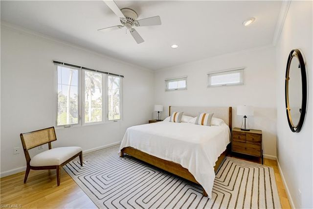 660 14th AVE S, Naples, FL 34102