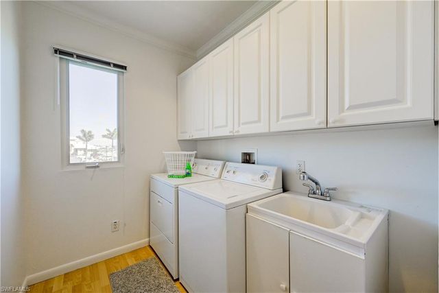 660 14th AVE S, Naples, FL 34102