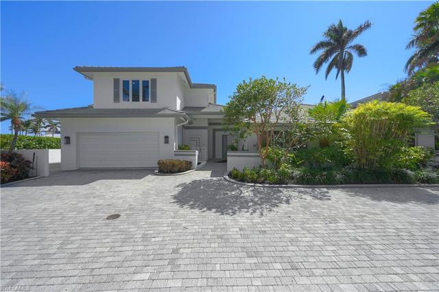 660 14th AVE S, Naples, FL 34102