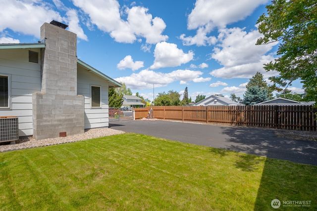 4325 W William Avenue, Moses Lake, WA 98837