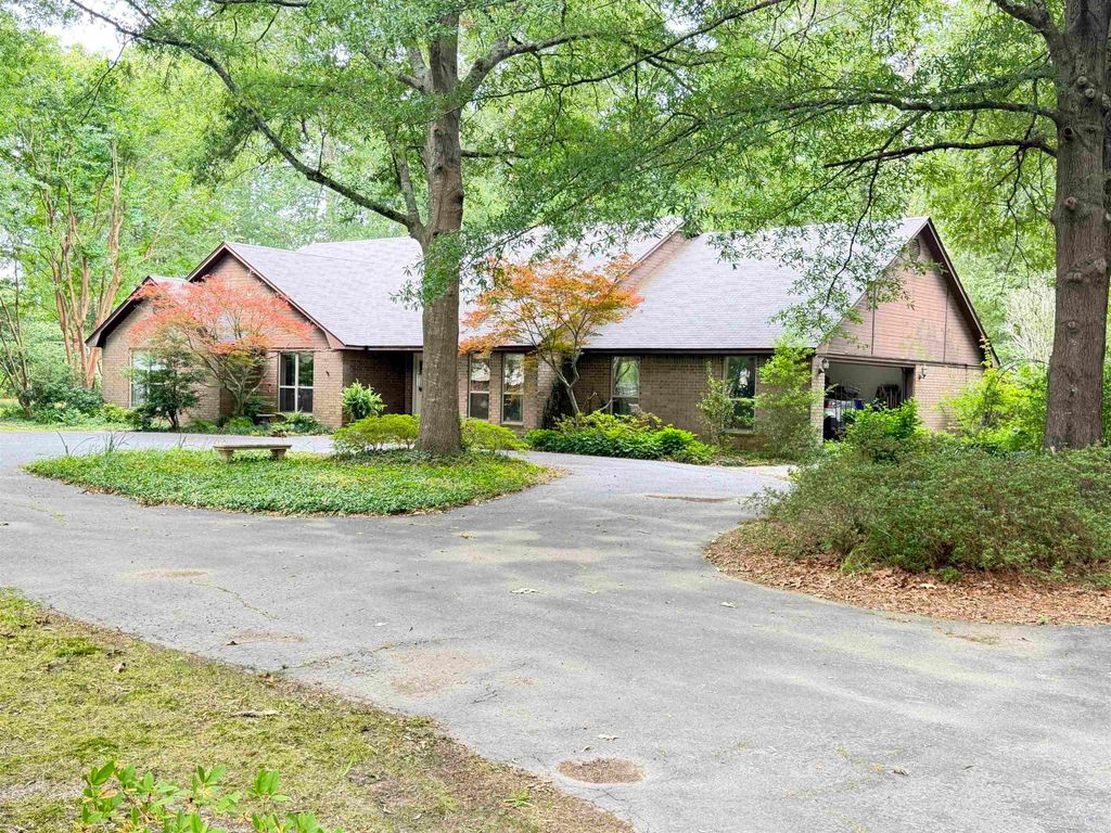 3300 Highway 104, White Hall, AR 71602