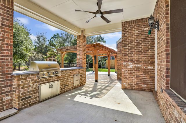 1210 Charing Cross Way, Houston, TX 77339
