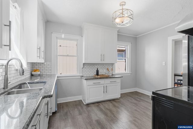 1020 SW E Av, Corvallis, OR 97333