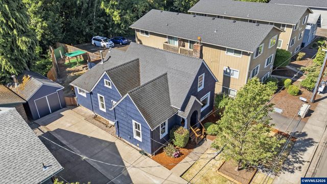 1020 SW E Av, Corvallis, OR 97333
