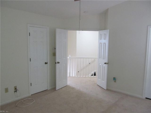 317 Tarneywood DR, Chesapeake, VA 23320