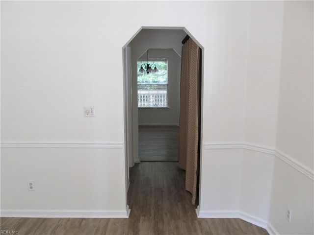 317 Tarneywood DR, Chesapeake, VA 23320