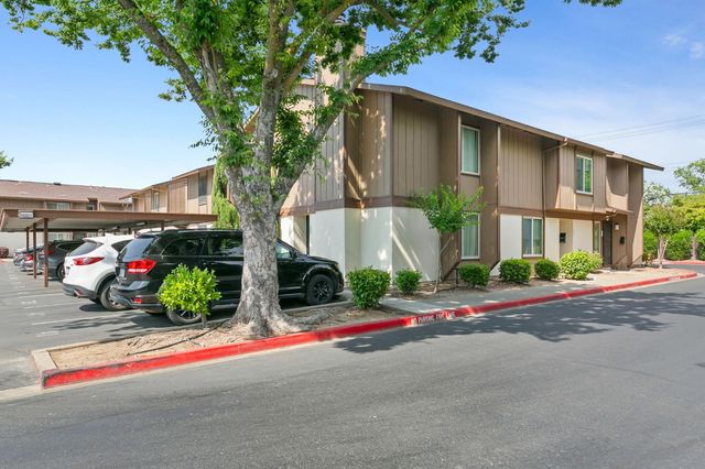 3584 Larchmont Square Ln, Sacramento, CA 95821