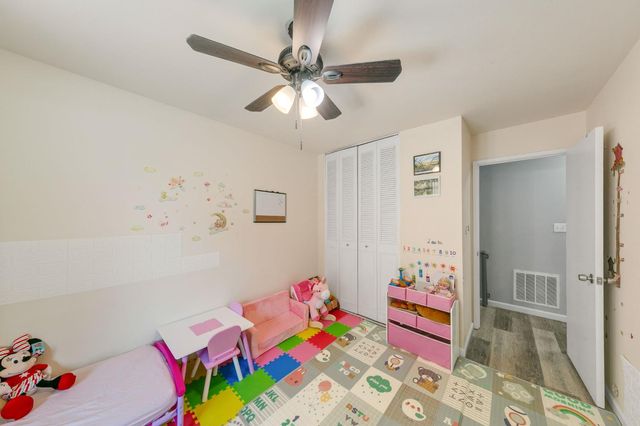 3584 Larchmont Square Ln, Sacramento, CA 95821