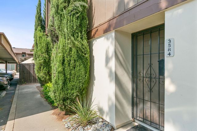 3584 Larchmont Square Ln, Sacramento, CA 95821