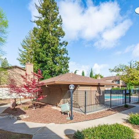 3584 Larchmont Square Ln, Sacramento, CA 95821