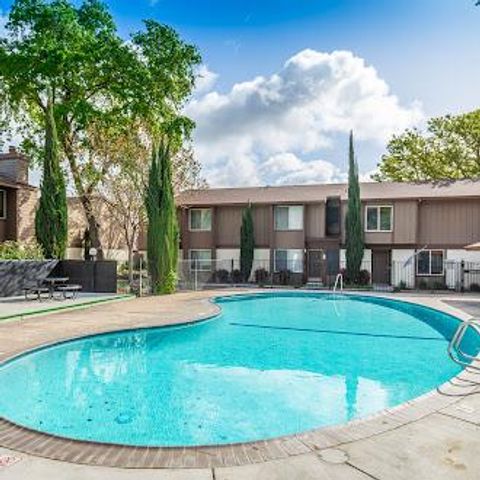 3584 Larchmont Square Ln, Sacramento, CA 95821
