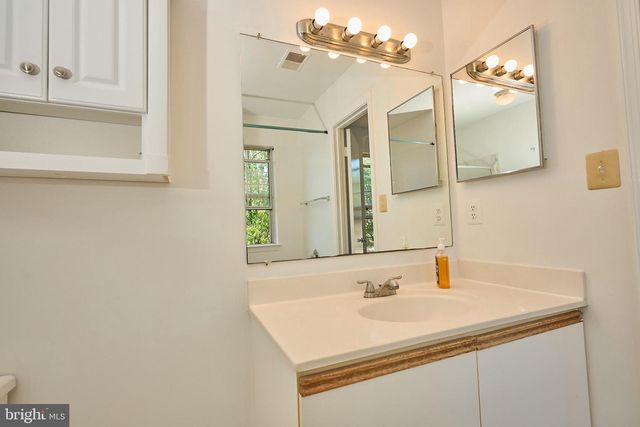 46760 HOBBLEBUSH TER, Sterling, VA 20164