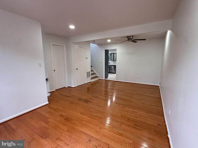 46760 HOBBLEBUSH TER, Sterling, VA 20164