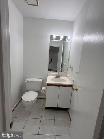 46760 HOBBLEBUSH TER, Sterling, VA 20164